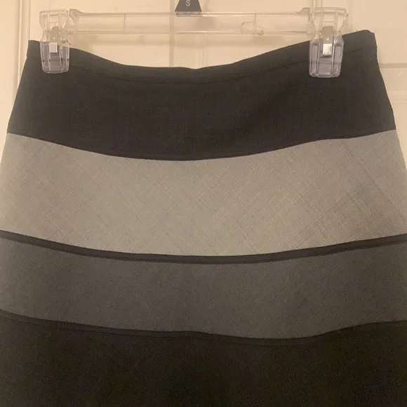 BCBG Maxazria Fit and Flare Skirt - Picture 4 of 10